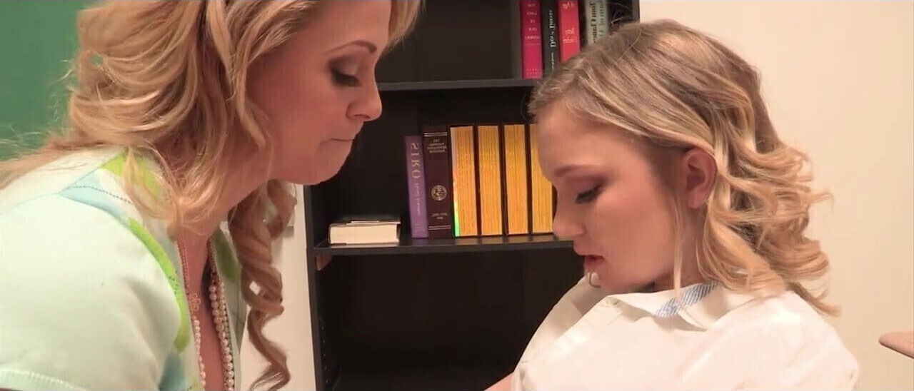 Russian Street Worker Try Surprise Cumshot