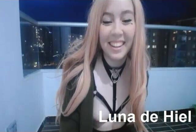 La Pelirroja se cambio de color de cabello 2