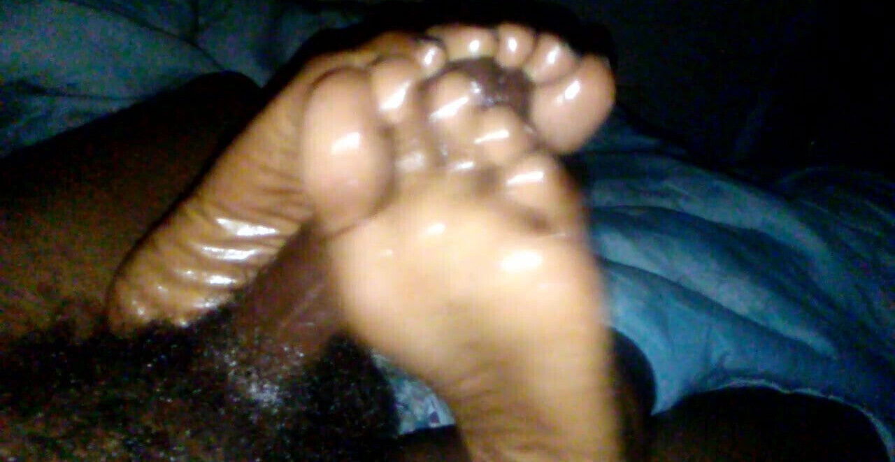 Black girl footjob