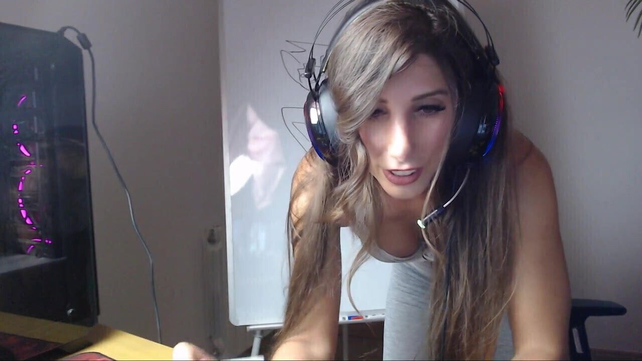 drawing with tight leggins