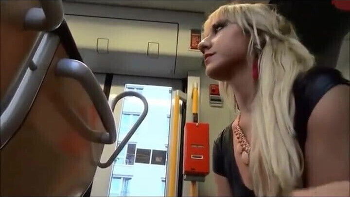 0008 Public bus handjob 