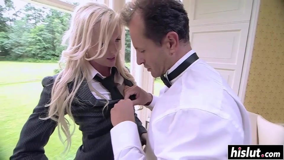 Skinny Knows Hump Properly lexi