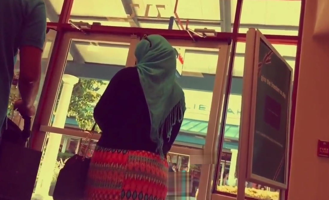 hijab wife big ass walking in street