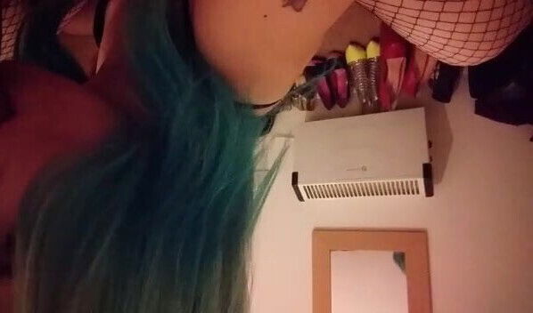 Louisa sucking trannysammy's hard cock 