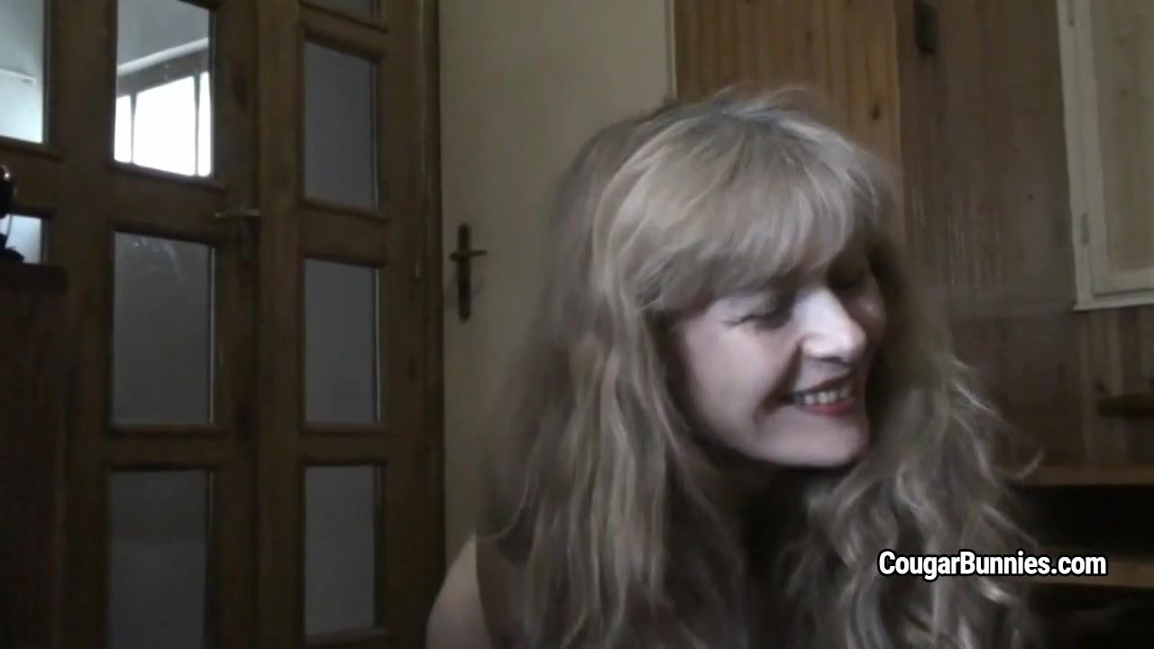 Doris Dawn - Dirty Feet Fetish