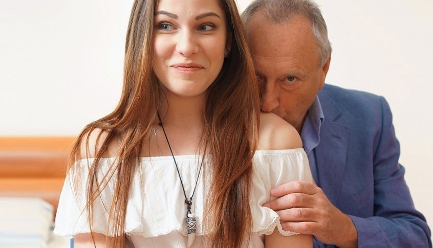 Eva Fire in Hottie Vs Laptop - Old-N-Young