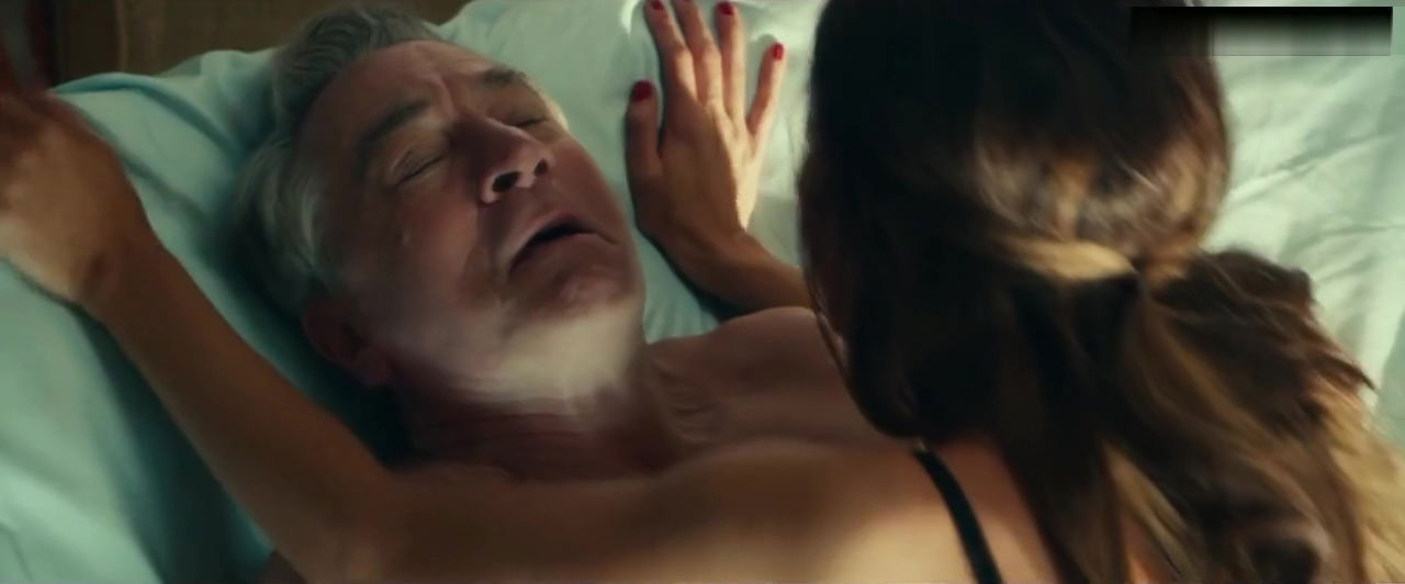 Aubrey Plaza - Sexy Scenes in Bikini & Lingerie + Butt - Dirty Grandpa