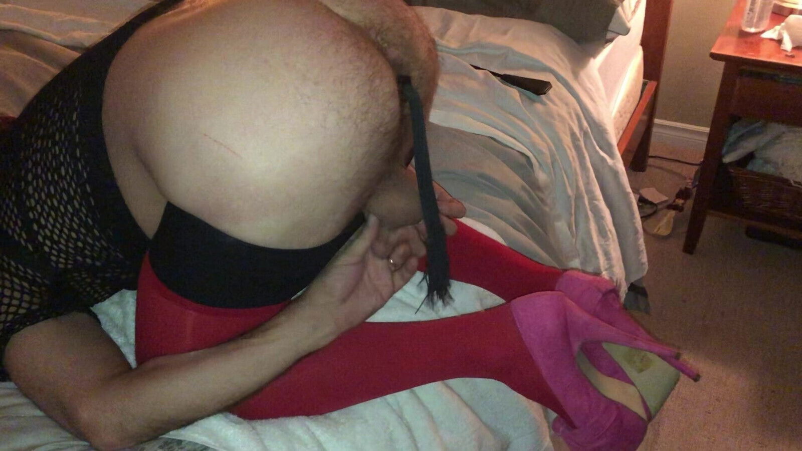 Wife plays with manpussy