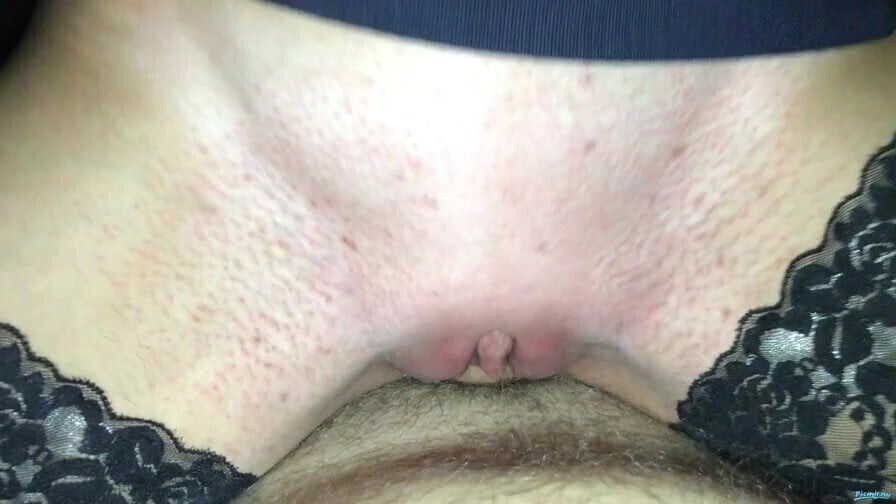 Married tourist rubs clit