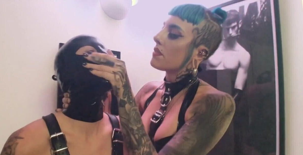 Lezdom - Mistress and slave