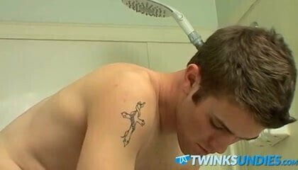 Athletic Bryce Corbin wanking shower