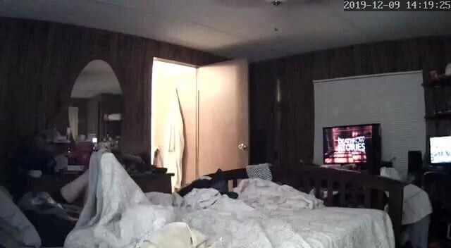 HCM - mature with dildo