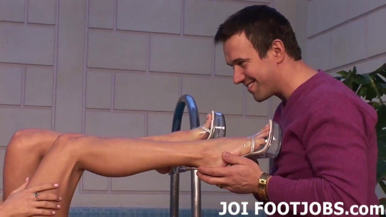 cant wait feel your splattering over feet