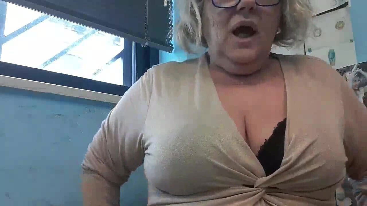 Italian horny mother