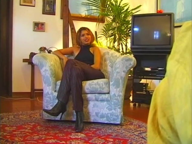 Lulu Santiago showing off her assets - Pink'O