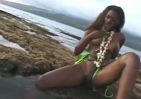 Nyomi Banxxx in Hawaii POV amateur