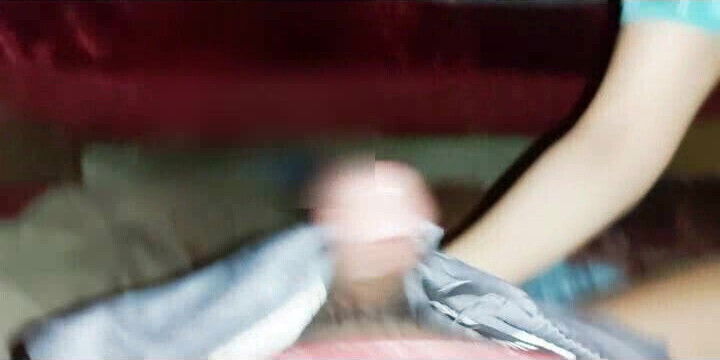 sucking hubby lund like randi store room