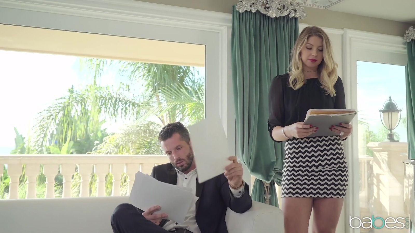 Akarra Summers gets pussy eaten fucked dude's strong