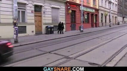 gets snared first time experience