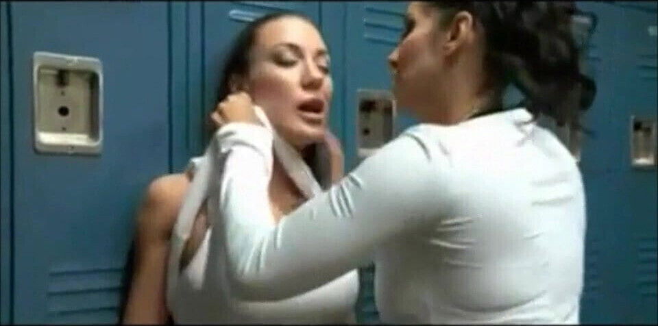 Naughty girls Amy and Isis