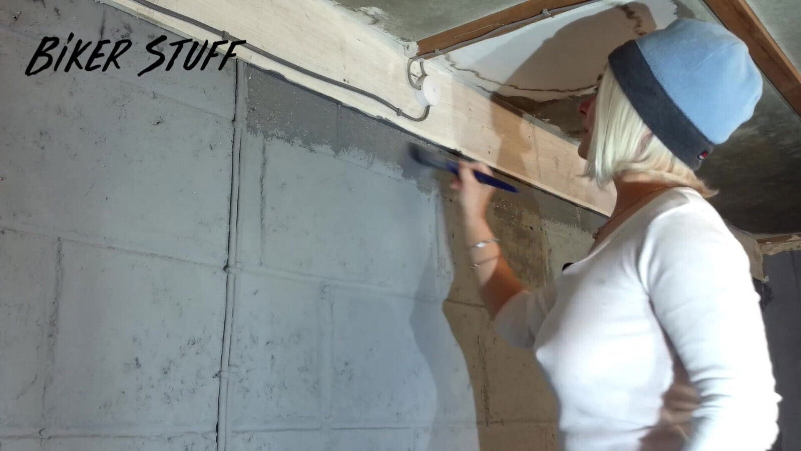 Hot Youtuber Biker Stuff - Nice big nipples in white t-shirt