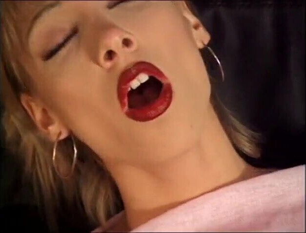 Orsi Shine Tale Euro Titties