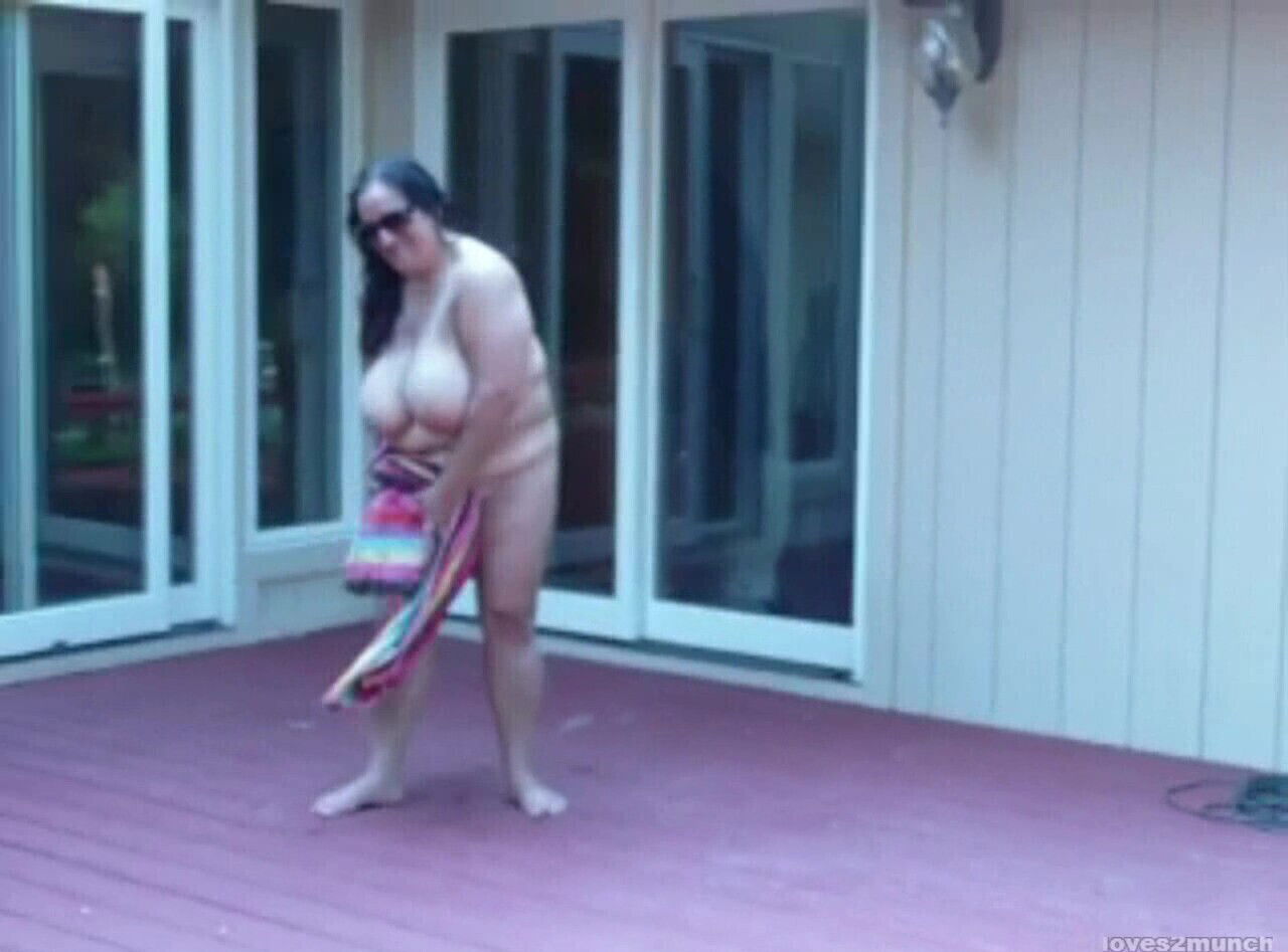 Indian Huge Boob 50yo Aunty Mira and Me At The Pool