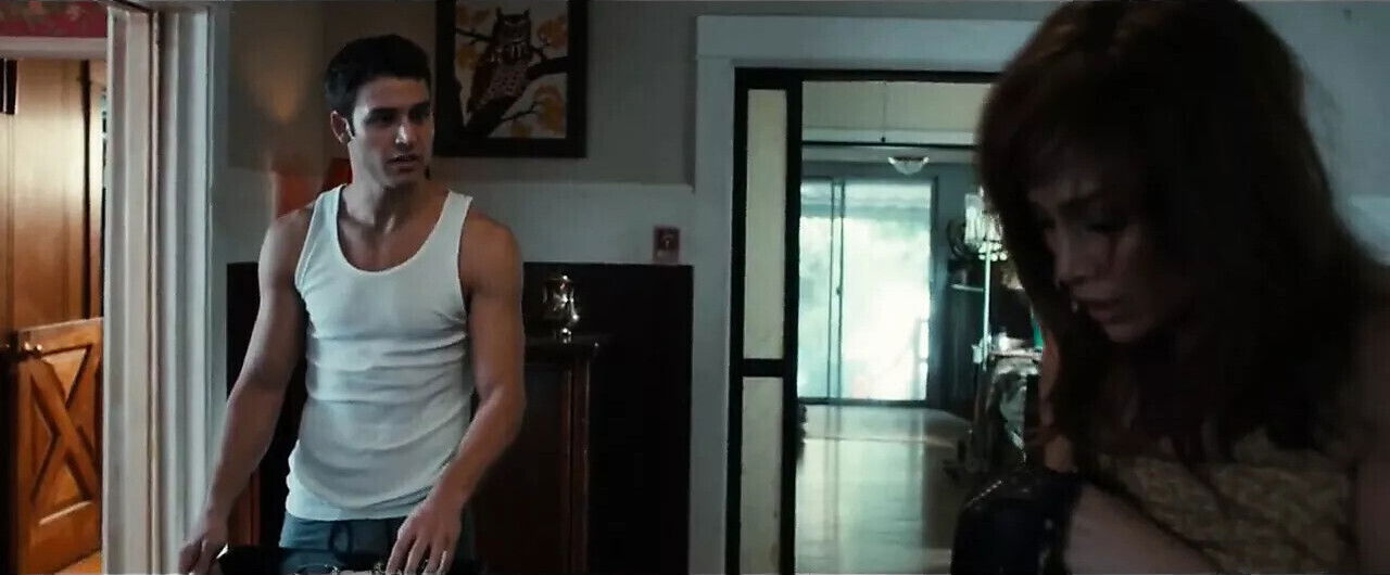 Jennifer Lopez Scenes Next Door