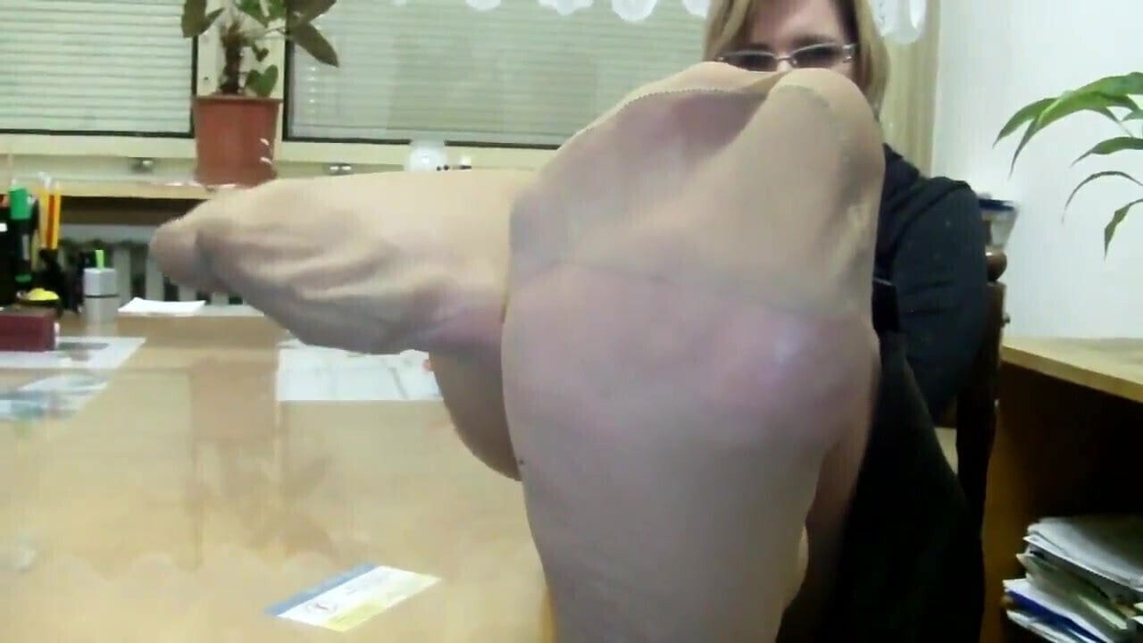 Teacher Showing Off Her Smelly Tan Nylon Feet