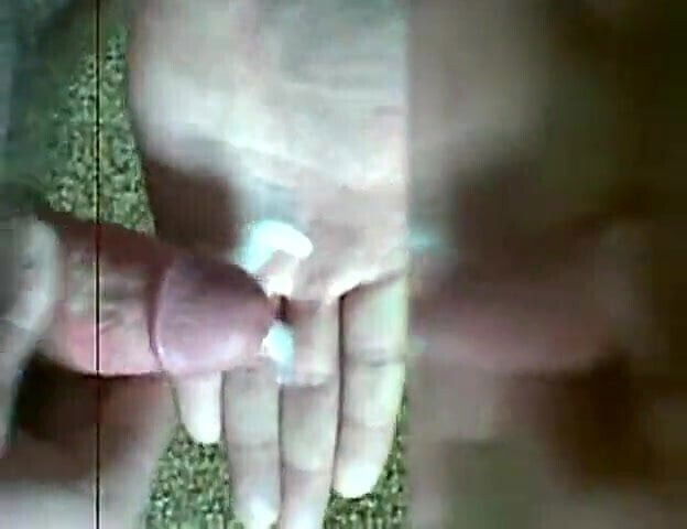 Tiny cumshot