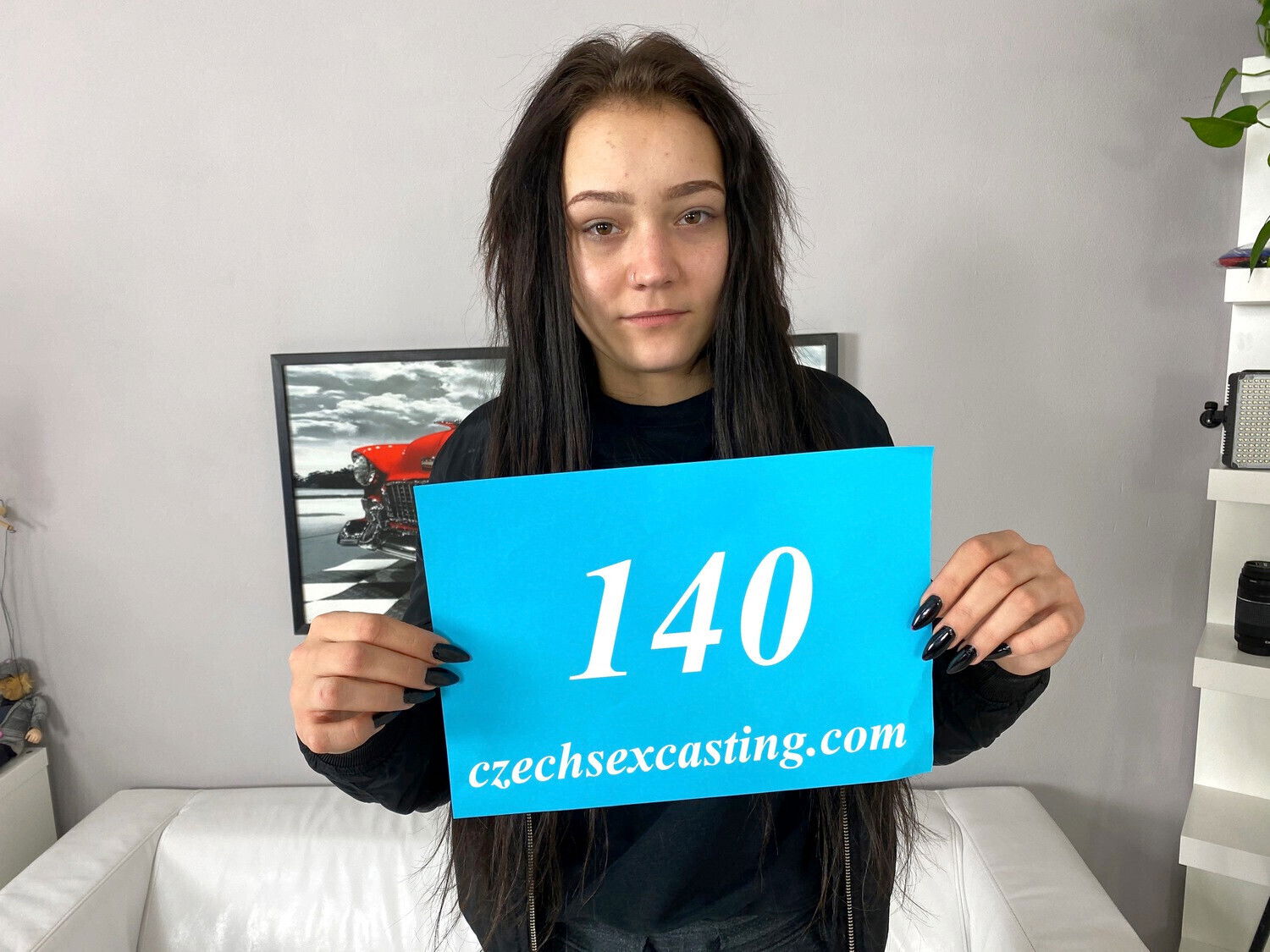 Tattooed twin showes skills