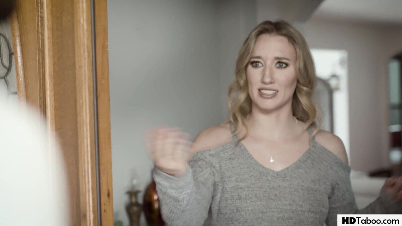 Aunt Fucked Stepsister's