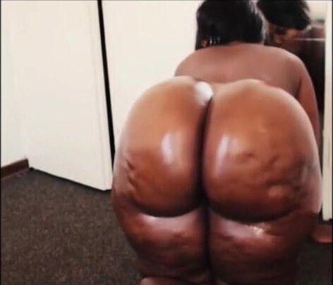 Massive Oiled Ebony BBW Being Seductive 