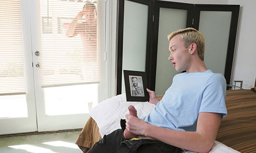 The Boy Next Door Ch 2: Sneaking In The Backdoor, Ryan Evans, Jesse Zeppelin - FamilyDick