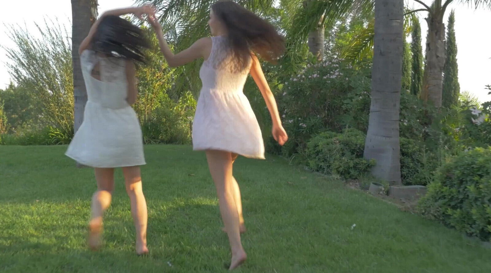 Instagram Model Girl Masturbates Public