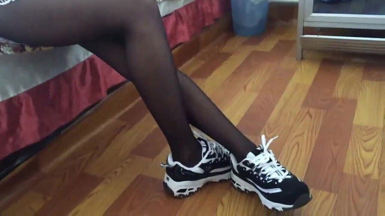 cost yuan hire beautiful college student wearing