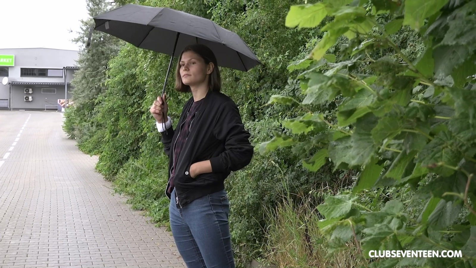 Amateur brunette slut Grace Carson picked up and fucked in the open