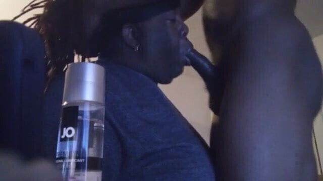 PHILLY BBW GIVING THAT GOOD THROAT 