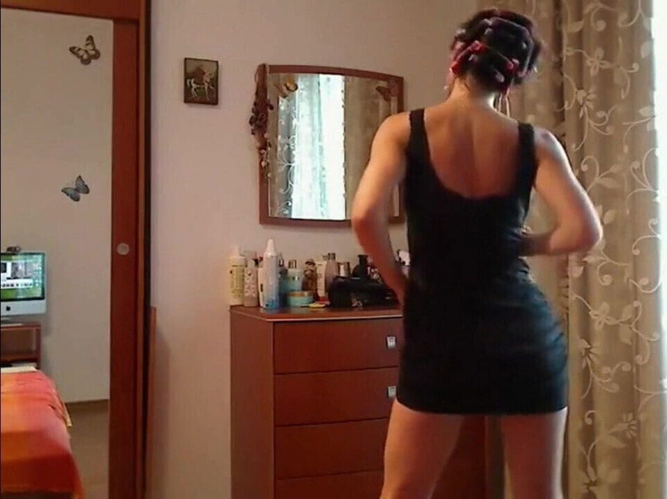 my sexy aunt is dancing for me