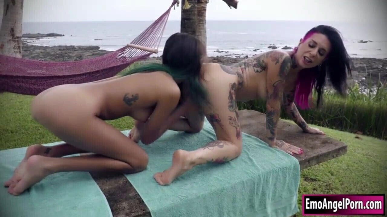 Lesbians Licking Fingering Outdoor