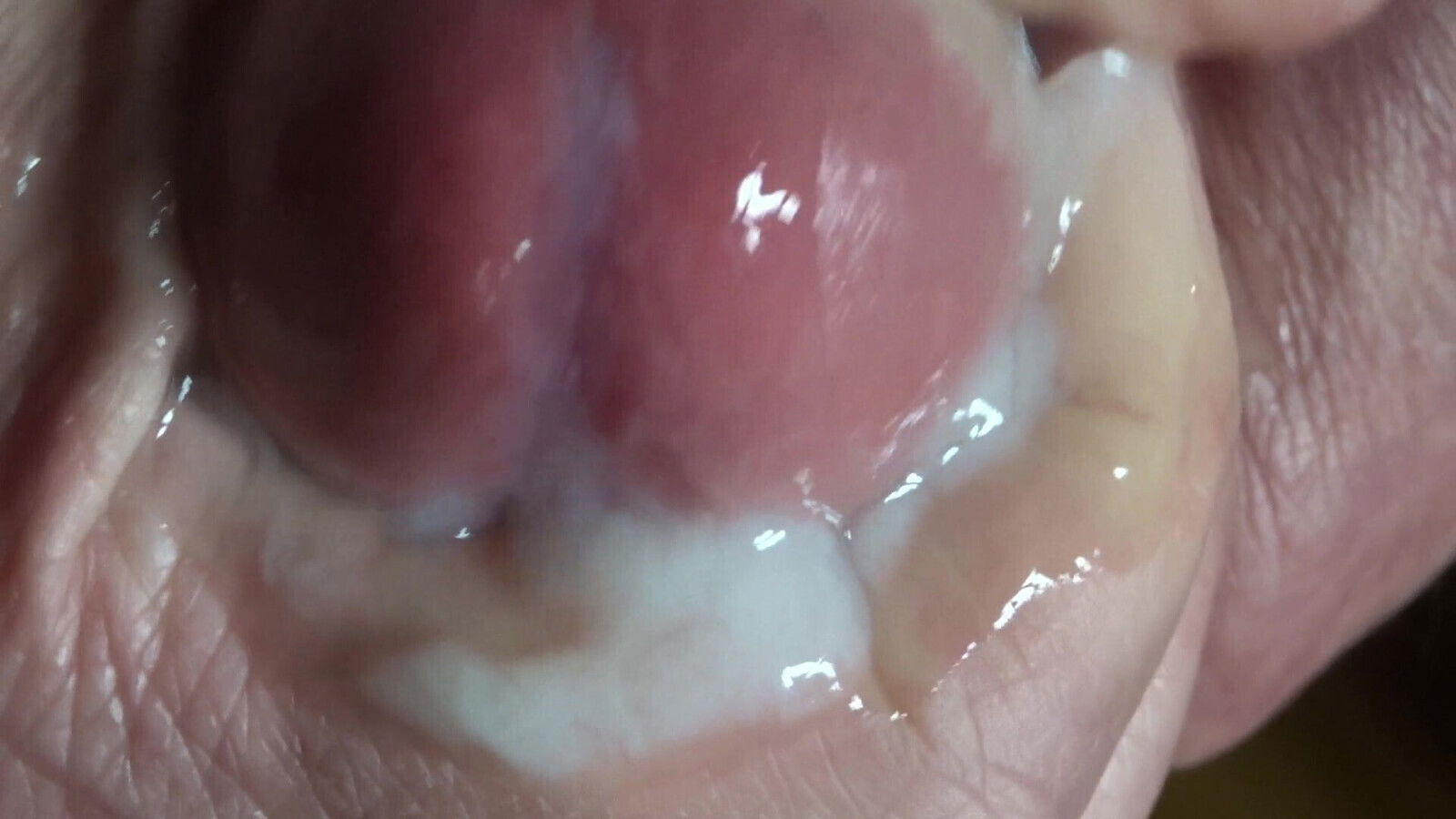 close up of my big estim cumming