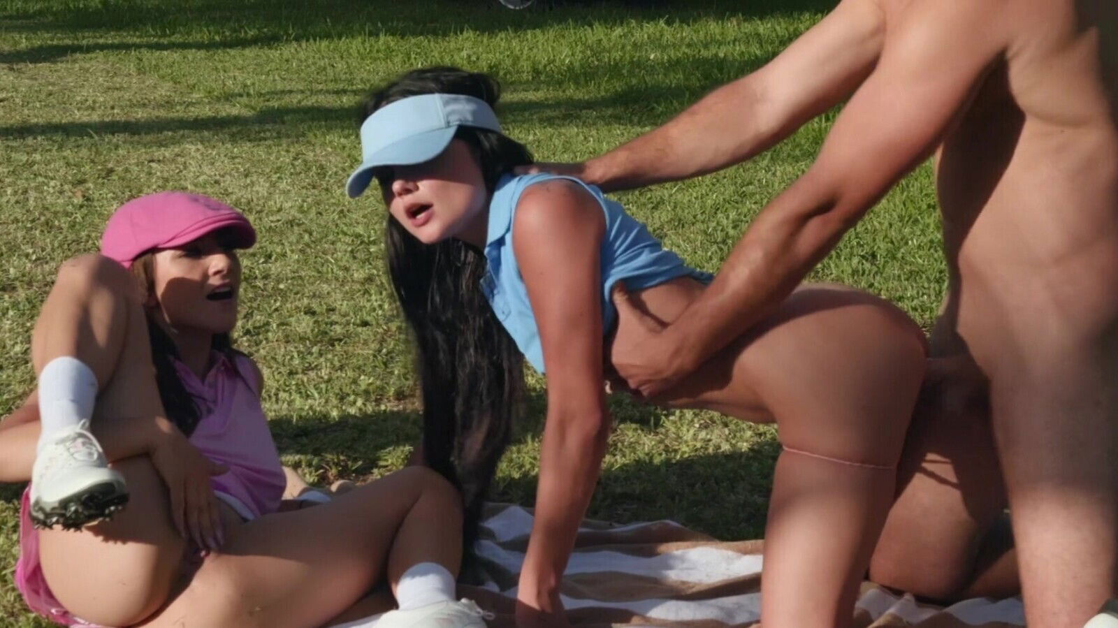 Golf course threeway bang sporty divas Jade Amber Adria