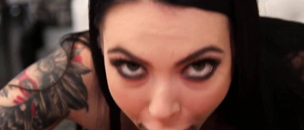 OMG! Worthless Selena Looks For Cum In Mouth