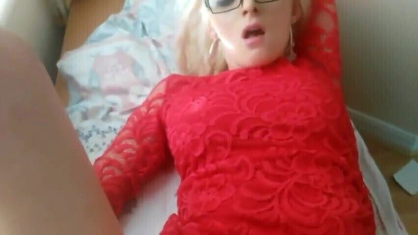 Cute young wife loves fucked