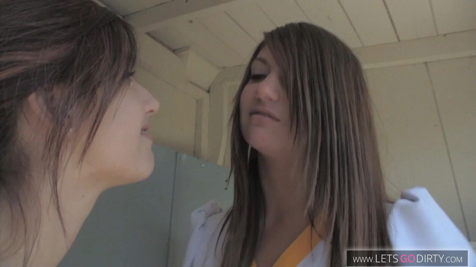 lesbians cheerleader love suck pussy