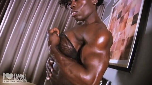 Mistress-Treasure ebony amazon goddess solo muscle-show