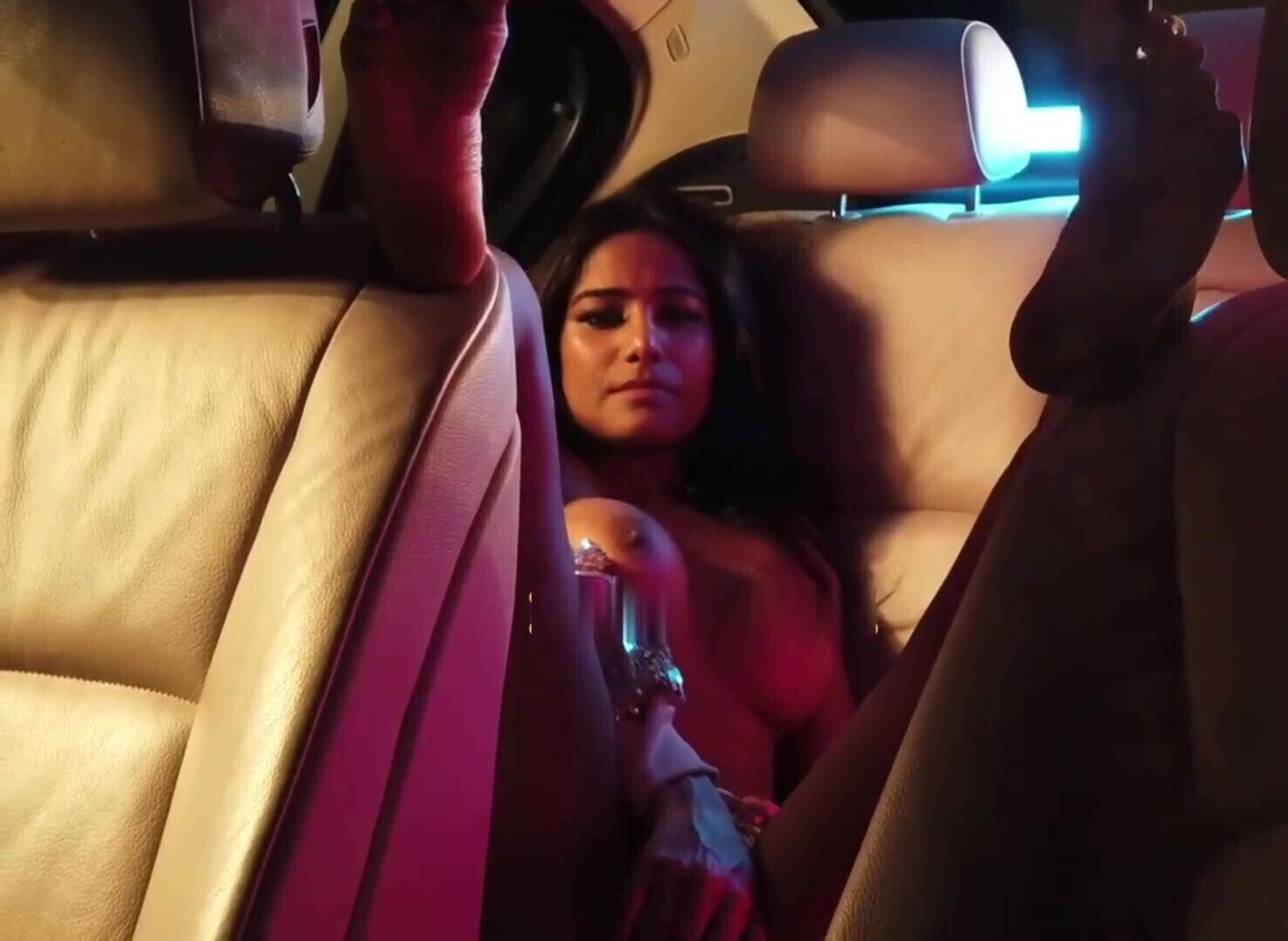 Ponam pandey nude sexy