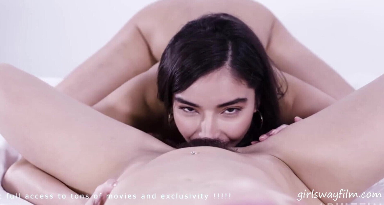 Sexy Lesbian Oral Pussy Experimental