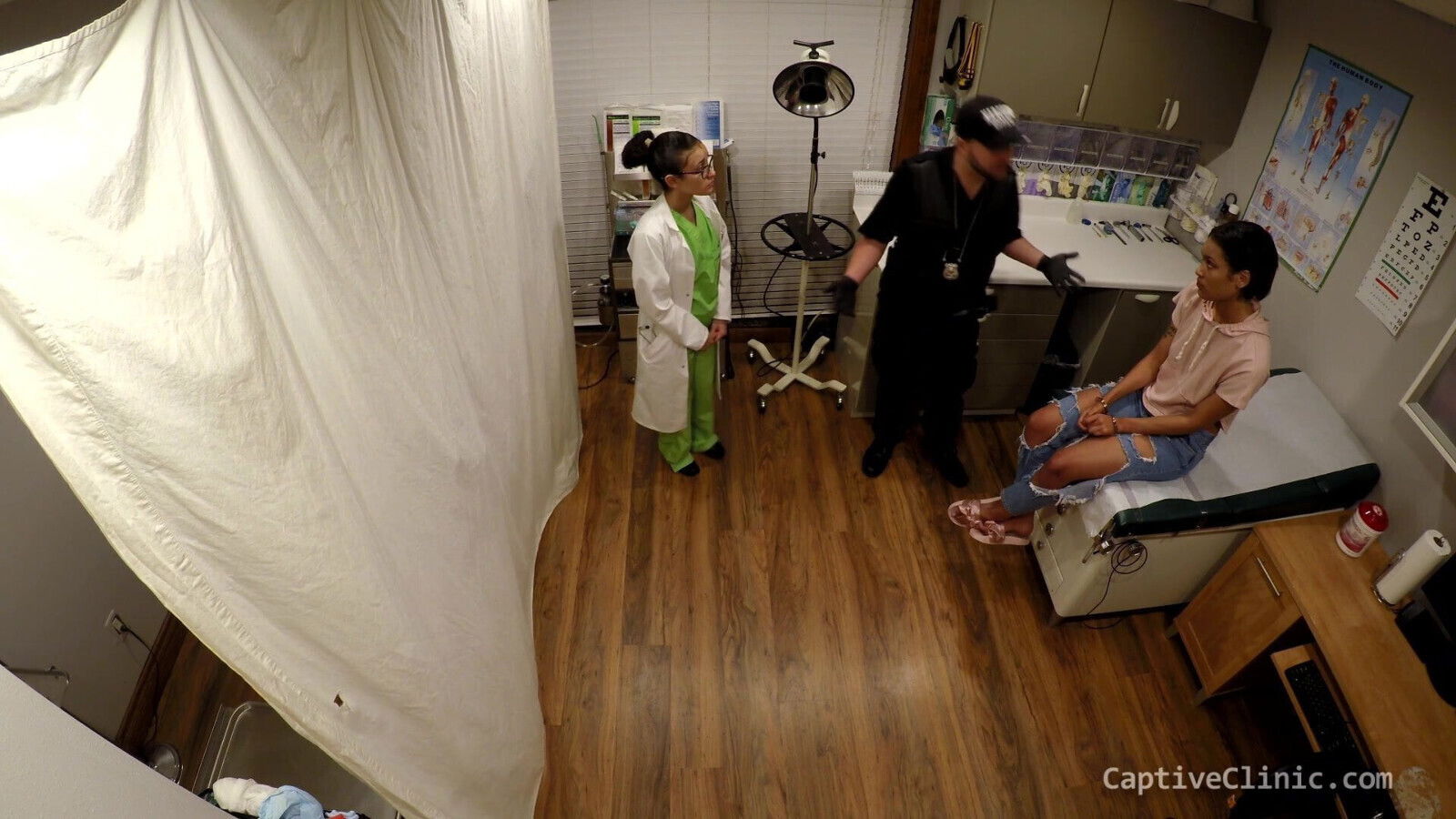 Chicago Police Caught Abusing Illegally Detained Prisoners