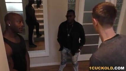 SON HOMME INVITE POUR CA FEMME 2 BITTES NOIRE 